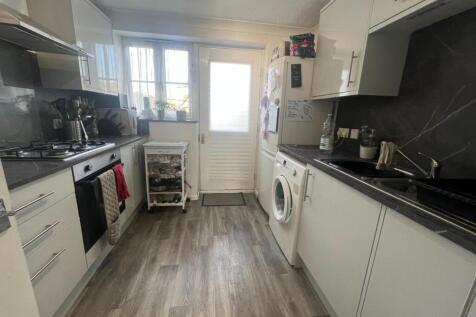 Kitchen.JPG