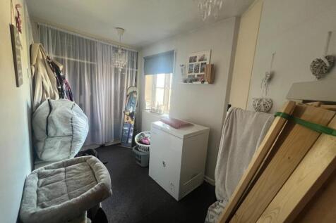 Bedroom 3.JPG