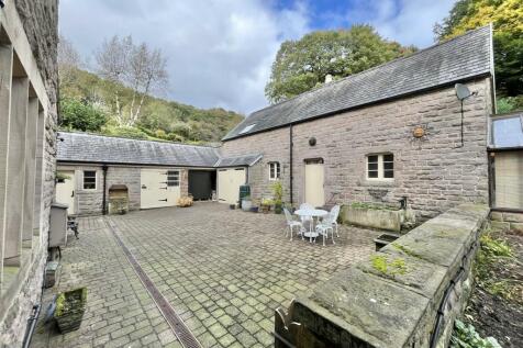 Courtyard/Coach House/Outbuildings