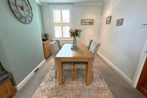 Dining Room 2.jpg