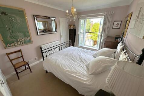 Master Bedroom 2.jpg