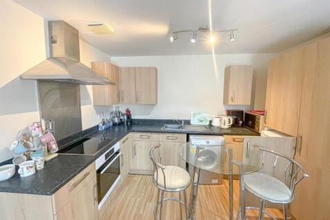 OPEN PLAN KITCHEN