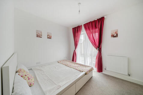 1395991-6-695cdbb...