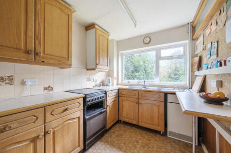 1363624-7-68ee279...