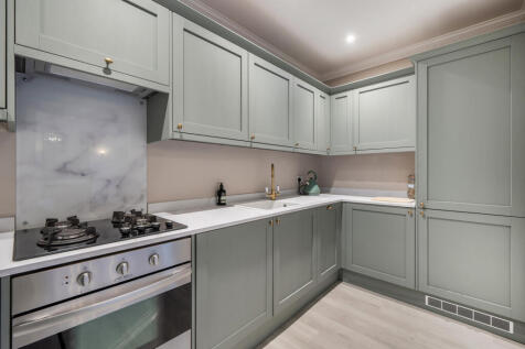 1386047-5-692d7de...