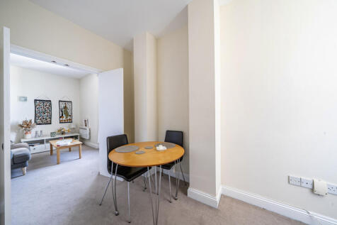 1354383-6-68c2d72...