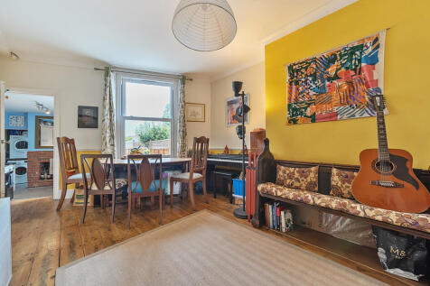 1327022-20-6880da...