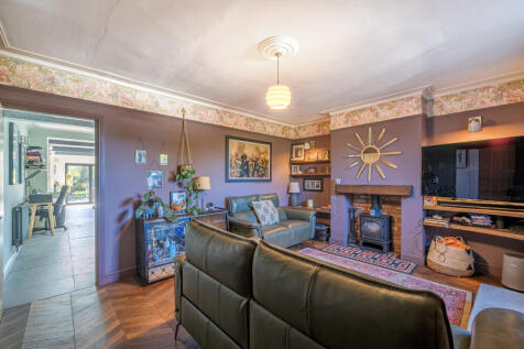 1355143-10-68d157...