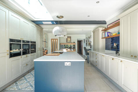 1355143-4-68d1572...