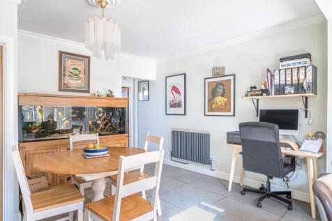 1355143-2-68d1570...