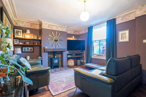 1355143-12-68d157...