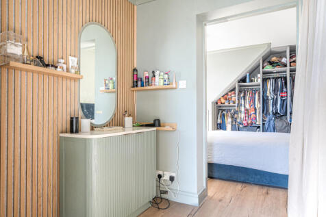 1355143-18-68d158...