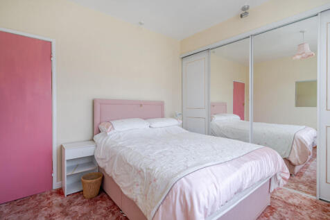 1359399-15-68da45...