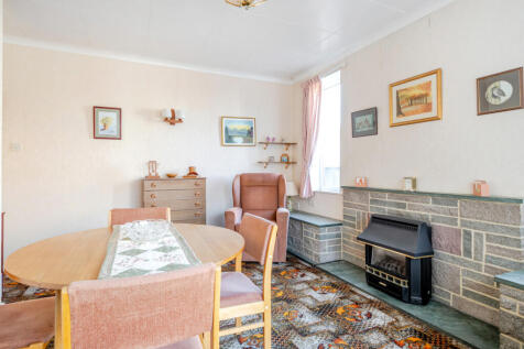 1359399-9-68da44f...