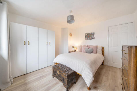 1364362-23-68ee83...