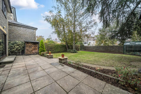 1364362-4-68ee811...