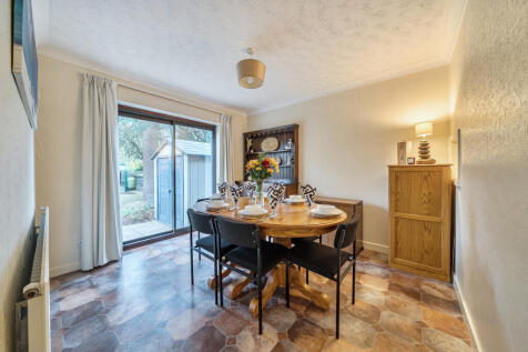 1364362-6-68ee812...