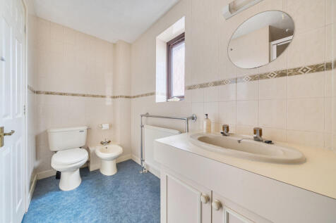 1364362-18-68ee82...