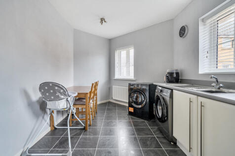 1372083-12-68fa50...