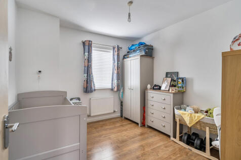 1372083-5-68fa505...