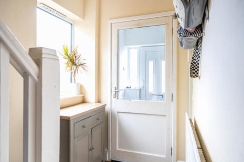 1376873-1-6911f57...