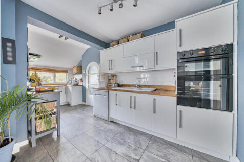 1382738-21-691f4c...