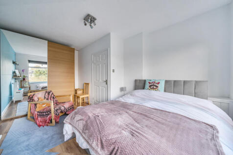 1382738-16-691f4b...