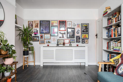 1388154-9-69493de...