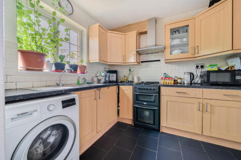 1312805-16-685aee...