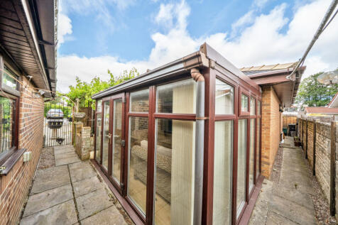 1312423-5-685bbfa...