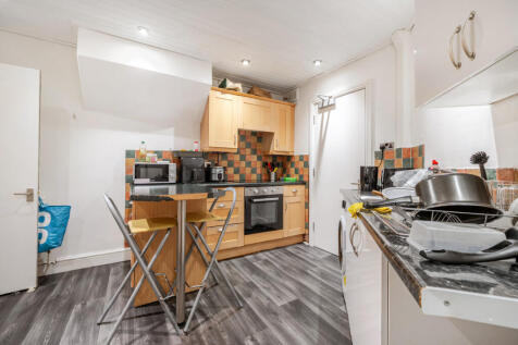 1369307-6-6908c64...