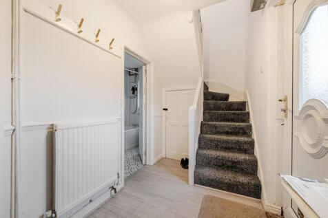 1369307-9-6908c67...