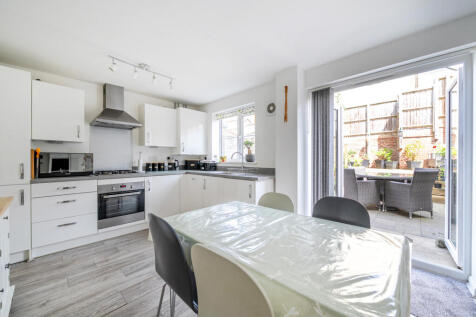 1302525-12-6839bd...