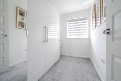 1302525-16-6839bd...