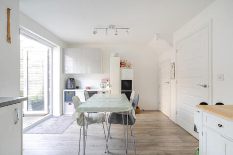 1302525-10-6839bd...