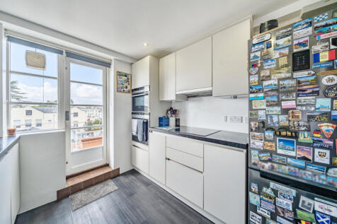 1346596-11-68b5bf...