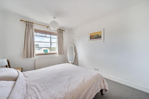 1346596-9-68b5bf8...