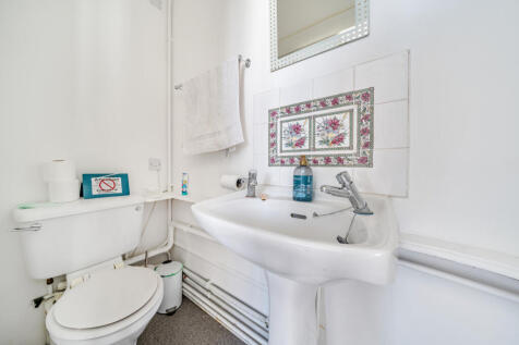 1346596-16-68b5bf...