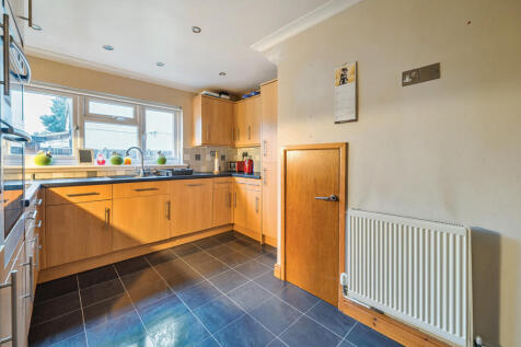 1393385-9-69441f4...