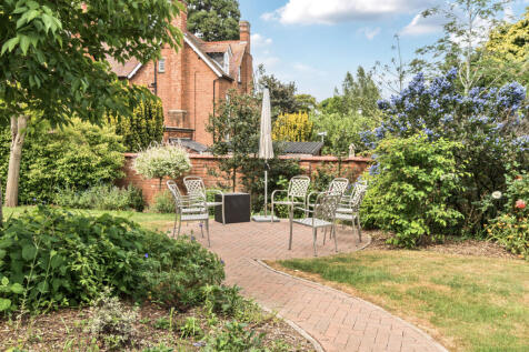 1294721-3-682b097...