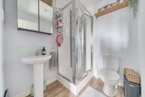 1348318-12-68cd80...