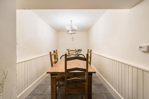 1372510-8-6911ebd...