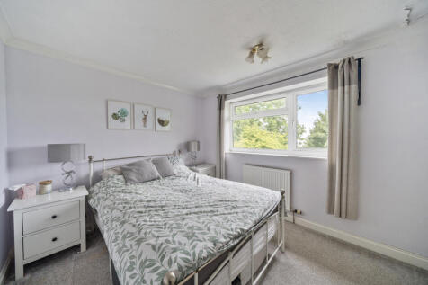 1347546-12-68b6f0...