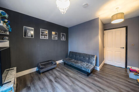 1384671-18-692dd4...