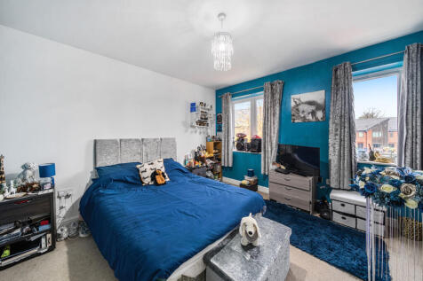 1384671-4-692dd43...