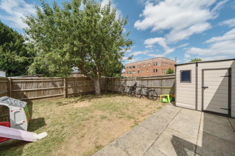 1327739-4-687a5a9...