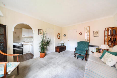 1368812-4-68f7937...