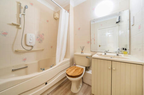 1368812-9-68f7938...