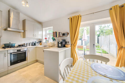 1332300-13-688cad...