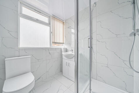 1353315-6-68c1521...